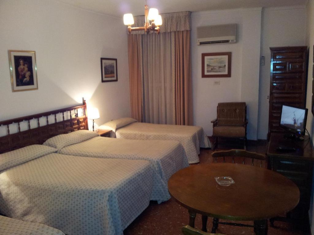Hotel Rio Piscina Priego de Córdoba Zimmer foto